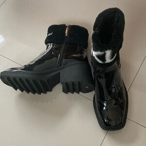 Karl Lagerfeld boots black patent size 9